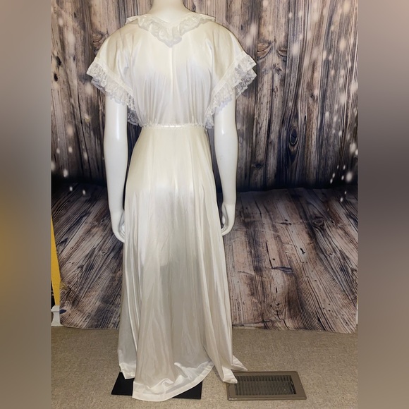 Vintage Lily Of France by rosa paleo-szule Cream Peignoir Robe - Picture 3 of 8